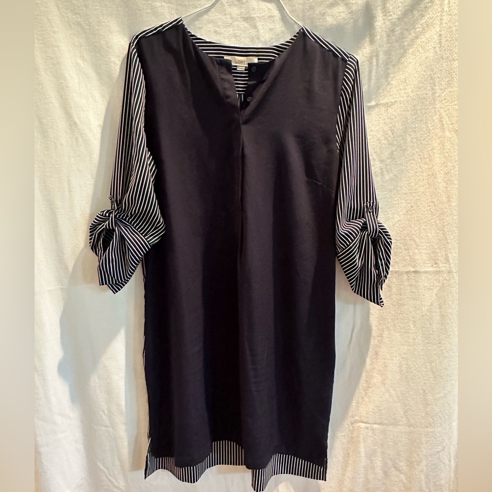 Ann Taylor tunic, size L